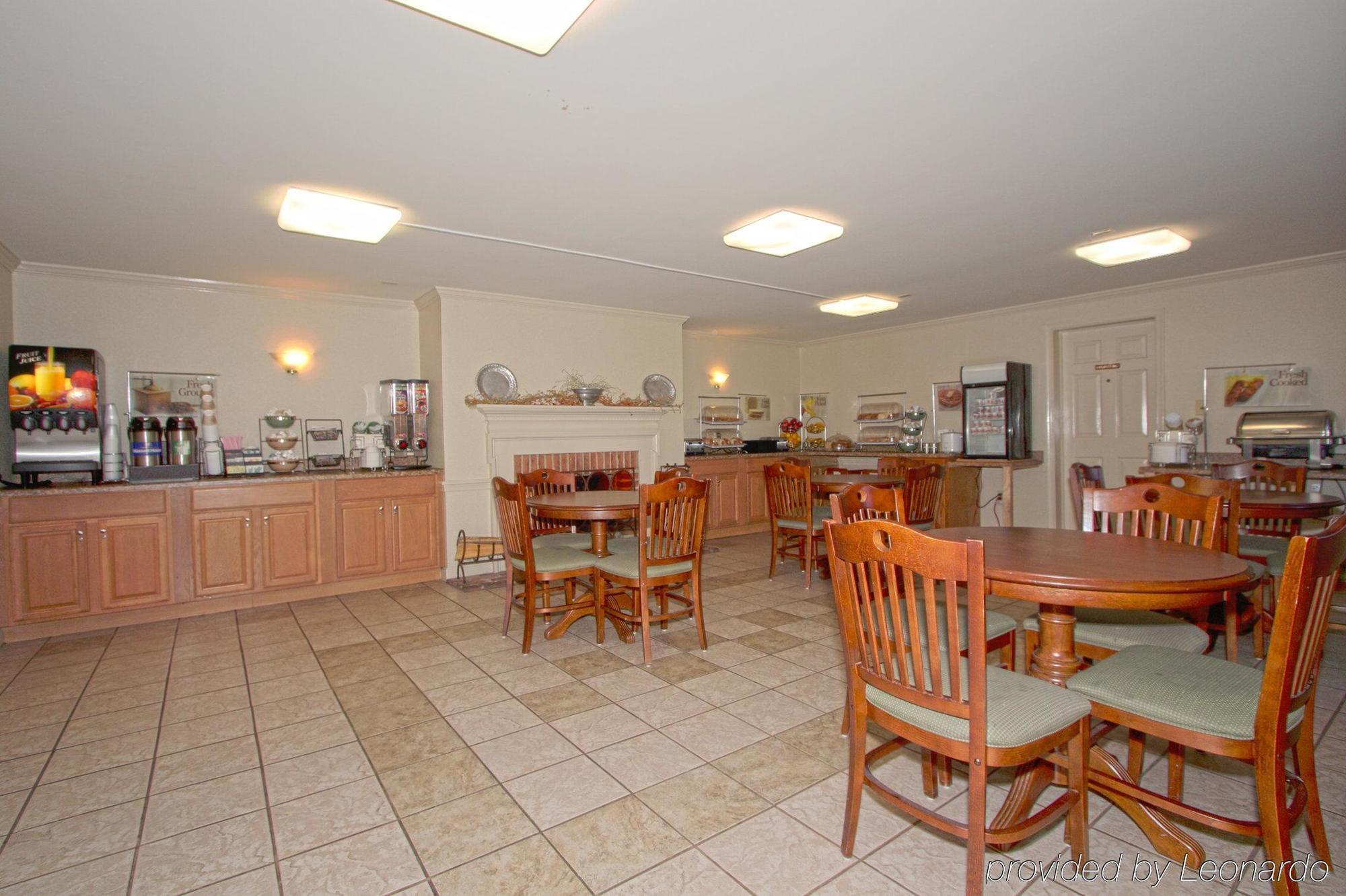 Clarion - Lancaster 3* Strasburg