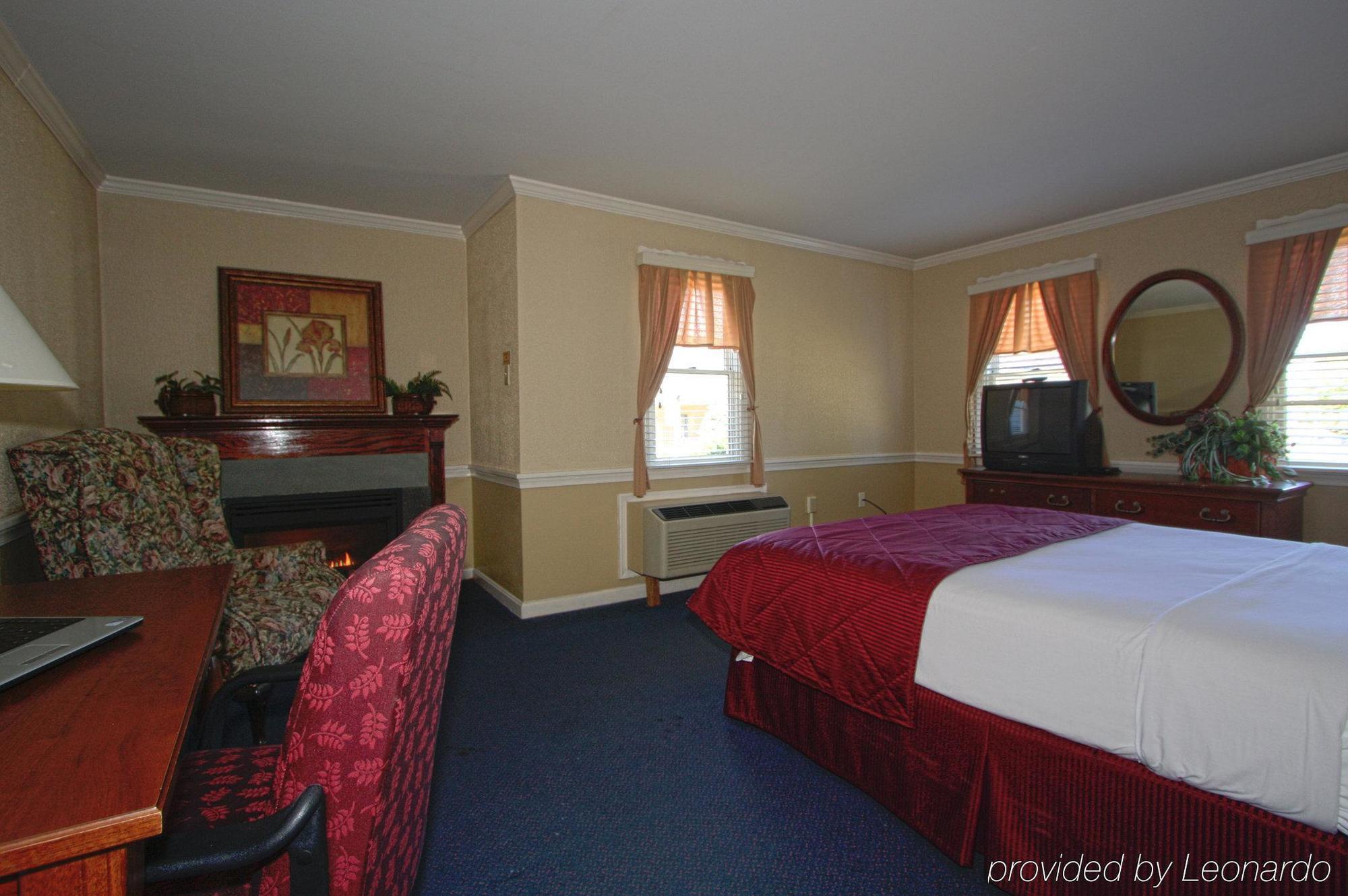 Clarion - Lancaster 3* Strasburg